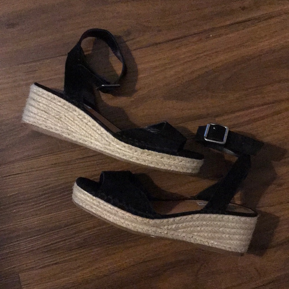 Steve Madden Sandals / Espadrillos Size 7
